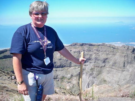 Karen climbing Mt.Vesuvius