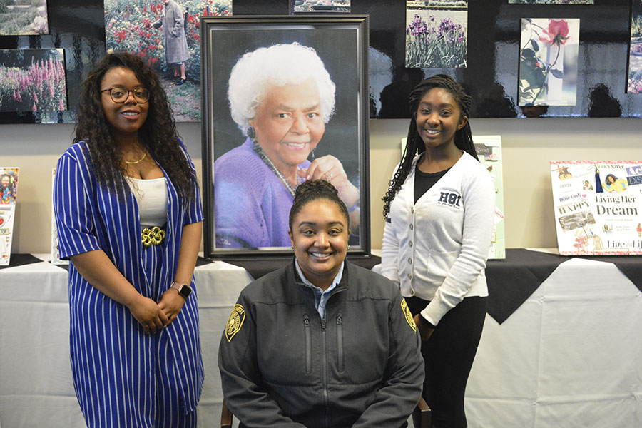 Ms. Woodson’s family were in attendance at the luncheon.